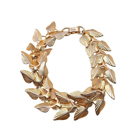 Vintage STAR Signed Overlapping Leaves Bracelet in Dimensional Gold Tone - Picture 4 of 5
